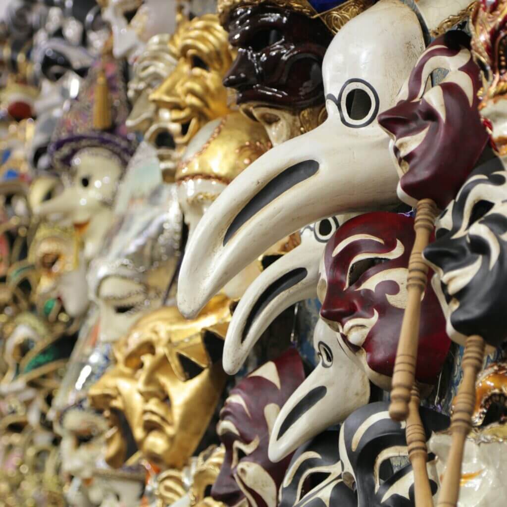 Des articles uniques et originaux vendus lors des boutiques éphémères proposé par le centre d'animation le bazar culturel